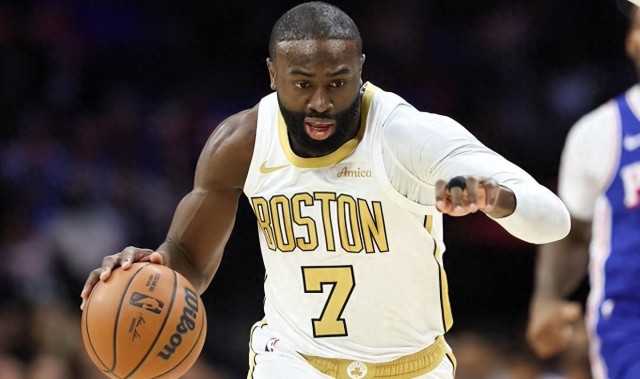 星空娱乐平台-布朗公开批评裁判被罚3.5万美元！曾放话不在乎：想罚多少罚多少