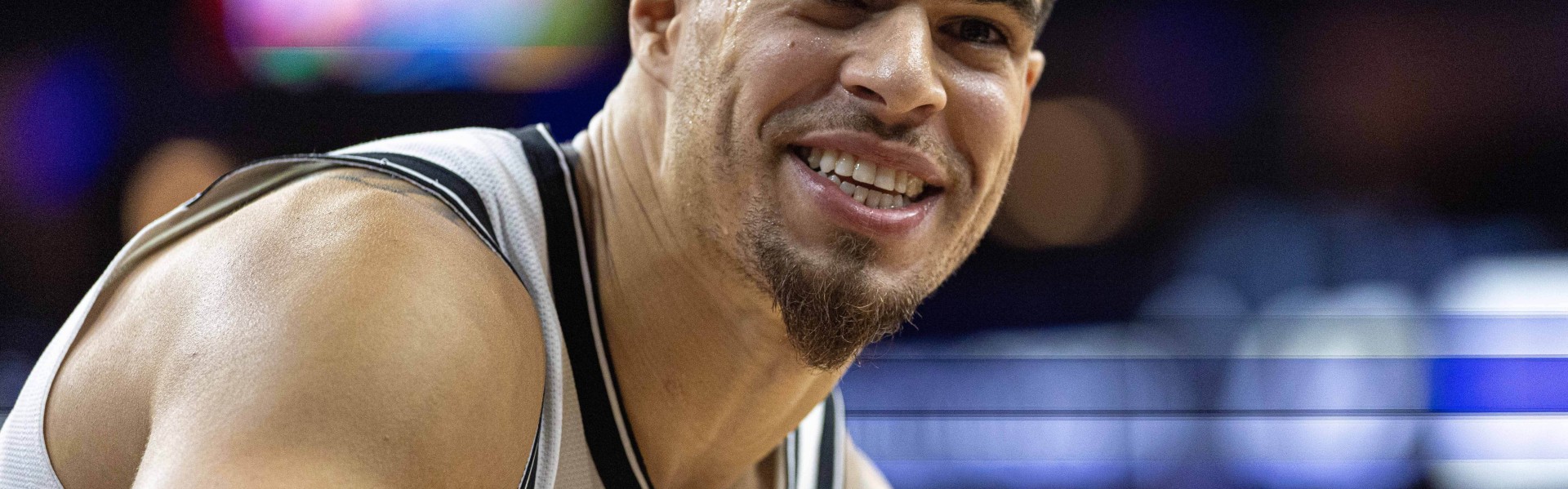 星空娱乐平台-当老大真爽~小波特顶着防守上篮准绝杀 公牛两个暂停发球仍失误