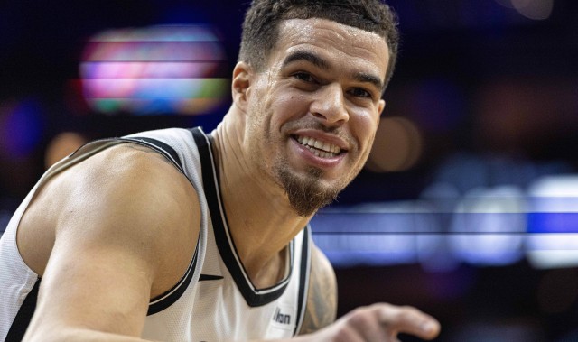 星空娱乐平台-当老大真爽~小波特顶着防守上篮准绝杀 公牛两个暂停发球仍失误